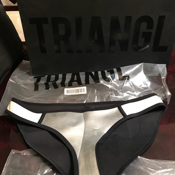 AUTHENTIC Triangl two piece bathing suit - Picture 3 of 6
